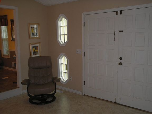 Another view of the entry foyer