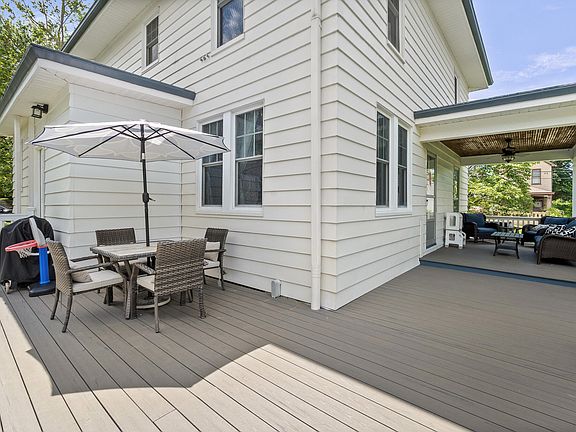 4th image of 3513 Cowie Ave