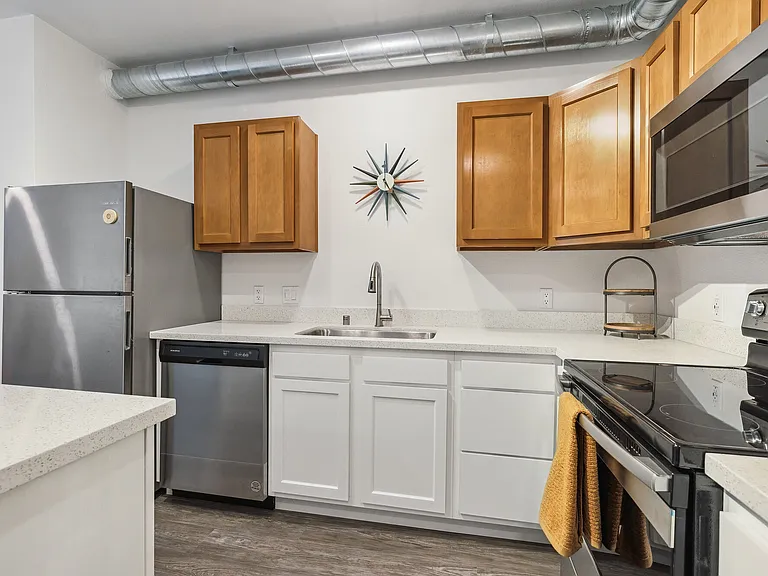 Pullman Lofts — Photo 13