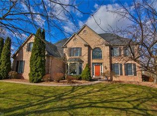 3147 Troon Dr, Center Valley, PA 18034
