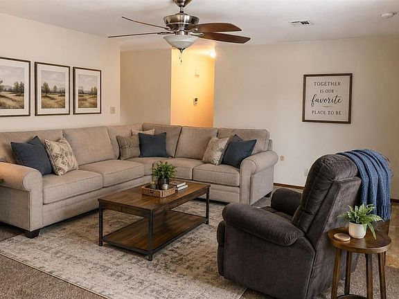 3rd image of 408 Lora Ave