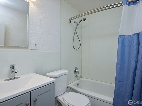 4th image of 103 S E Main, 806 & 808 E Main Street #806