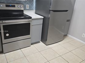 8901 Wiles Rd, Pompano Beach, FL