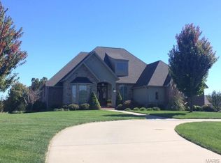 1016 Castle Rock Ave, Lebanon, MO 65536
