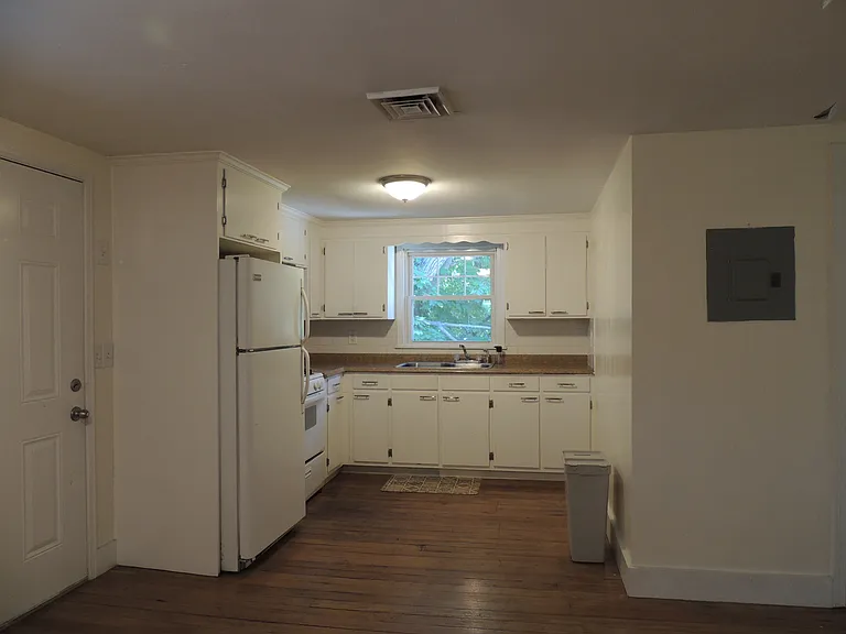 382 Winthrop Ave #3 — Photo 6