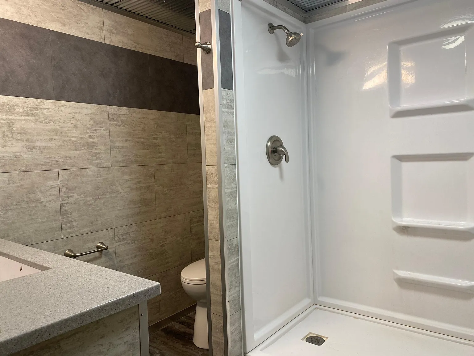 1 bed, 1000 sqft, $1,100 — Photo 2