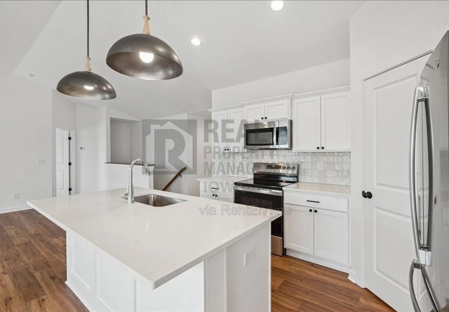 4 bed, 3.0 bath, 2127 sqft, $2,395 — Photo 3