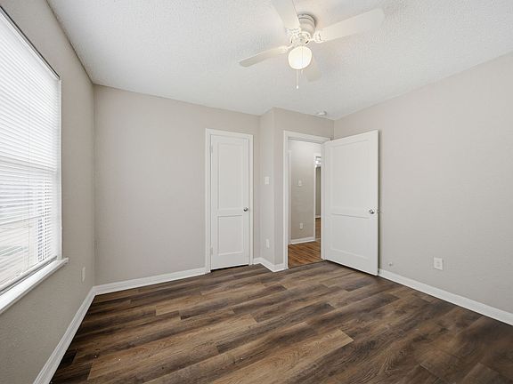 5th image of 1028 5th Ave N