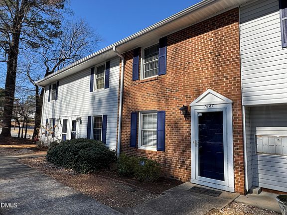 2nd image of 1227 Jamestown Ct