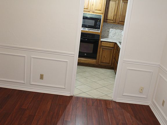 3rd image of 1520 Elizabeth Dr