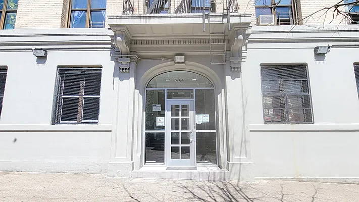 Rented by New York Residence | media 9