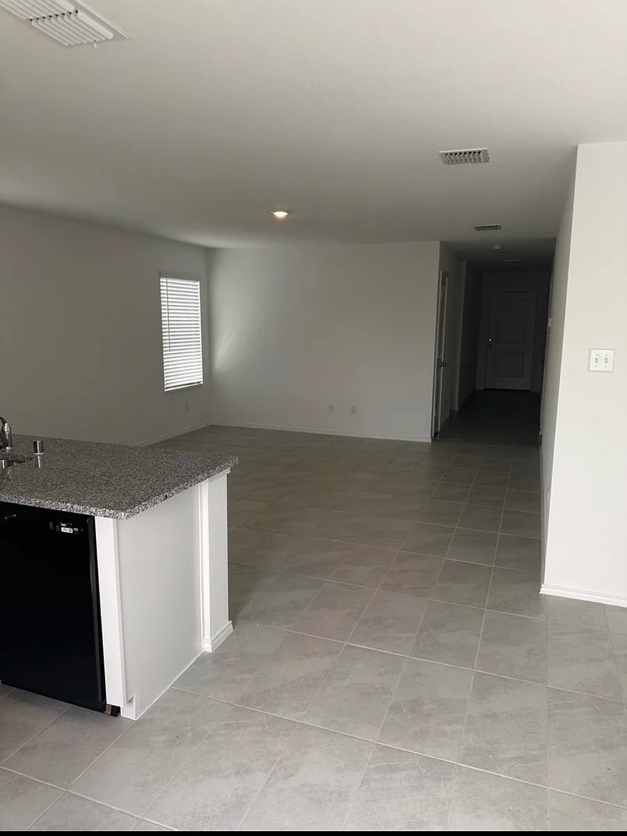 Building Photo - 431 Ashbrook Way