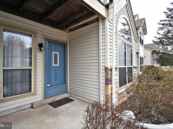 2nd image of 1203 Foxmeadow Dr #1203