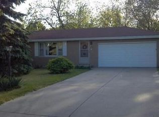 403 Spring Ct, Washington, IL 61571