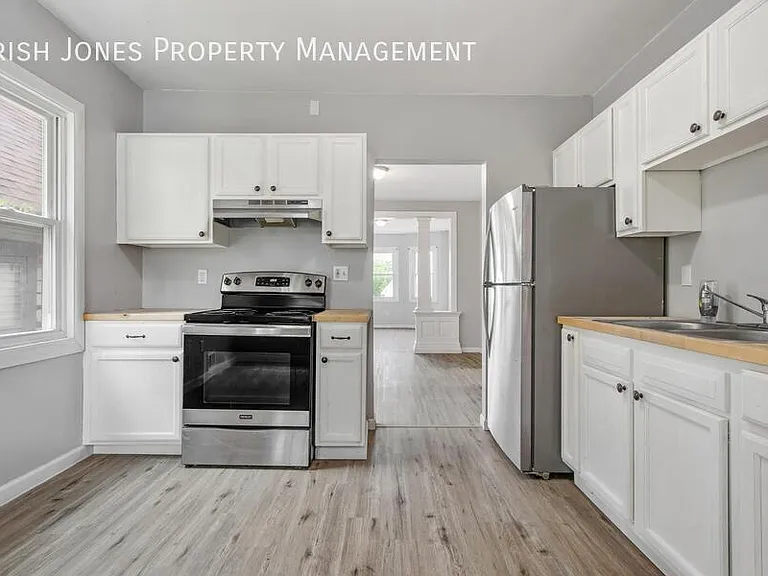 529 Winslow Ave #UPPER — Photo 2