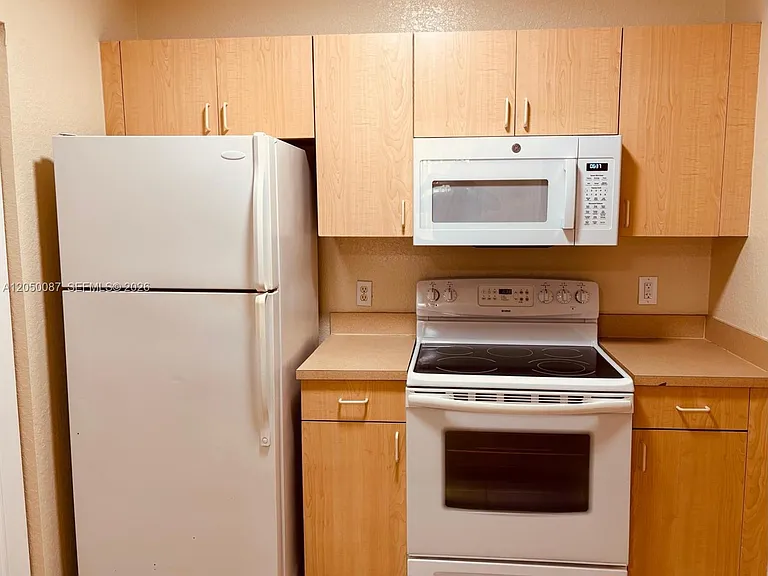 2403 Belmont Ln #2403 — Photo 9