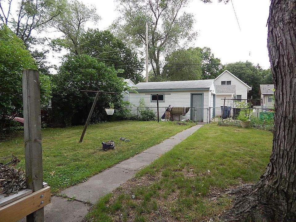 2nd image of 4538 Dupont Ave N
