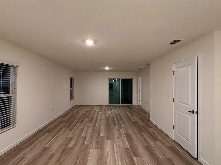 7749 SW 46th Ct — Photo 3