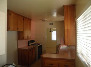 170 E Bixby Rd, Long Beach, CA 90807