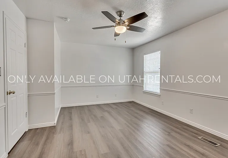 144 N 1120 E — Photo 12