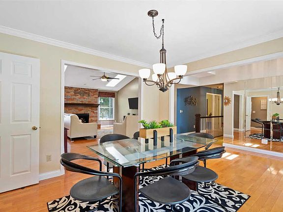 5th image of 16403 Monroe Knoll Ct