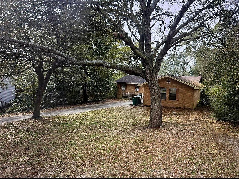 1st image of 209 Ashley Dr