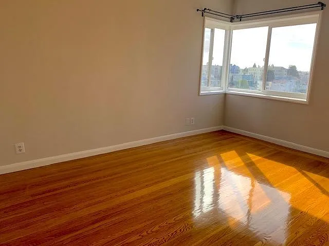 512 Merritt Ave #4 — Photo 10