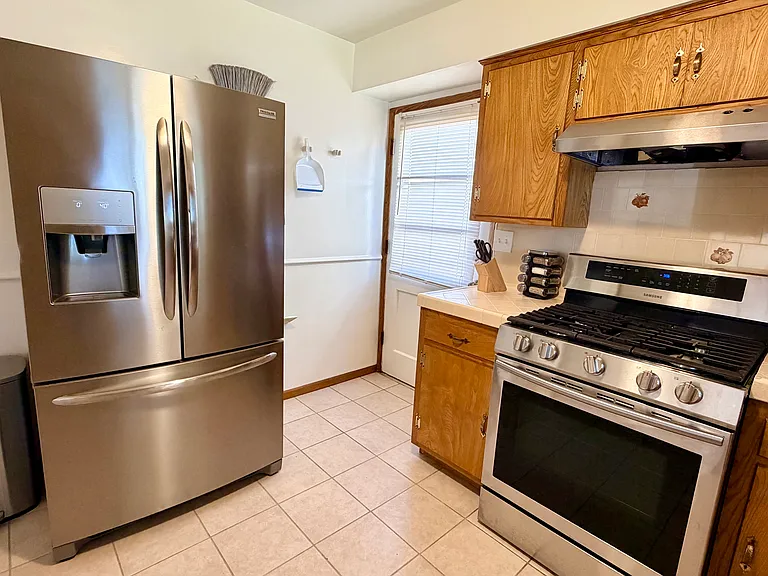 131 S Harvard Blvd — Photo 18
