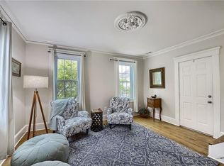 70 Burnside Ave #2, Newport, RI 02840