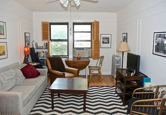 2nd image of 504 Grand St APT C41