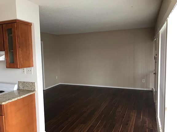 3rd image of 234 6th St APT 8
