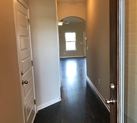 2nd image of 1418 Alamo Ave