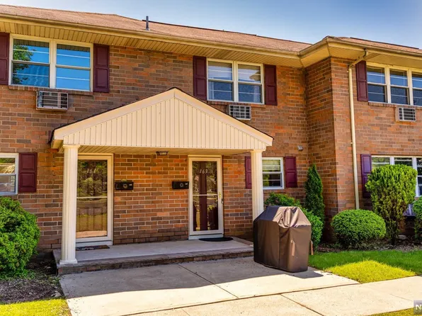 163 N Maple Ave, Park Ridge, NJ 07656