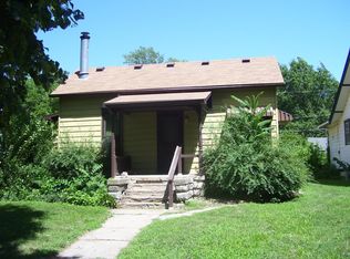 1114 Juniper Ave, Crete, NE 68333
