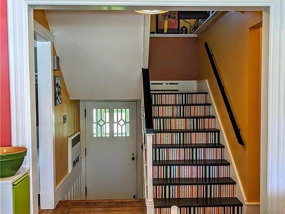 3rd image of 328 Woodbridge Ave