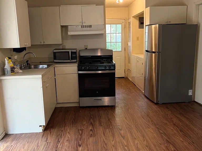 1005 Chestnut St #1 — Photo 7