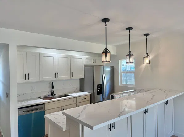 684 Kaulu Pl, Kahului, HI 96732