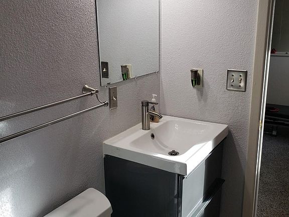 Lower level 1.75 bathroom