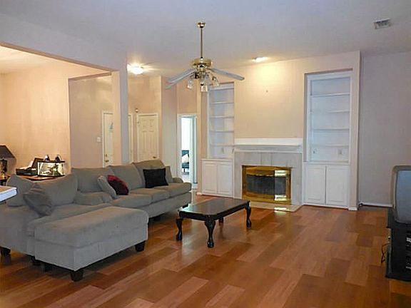 3rd image of 1810 Timberline Dr