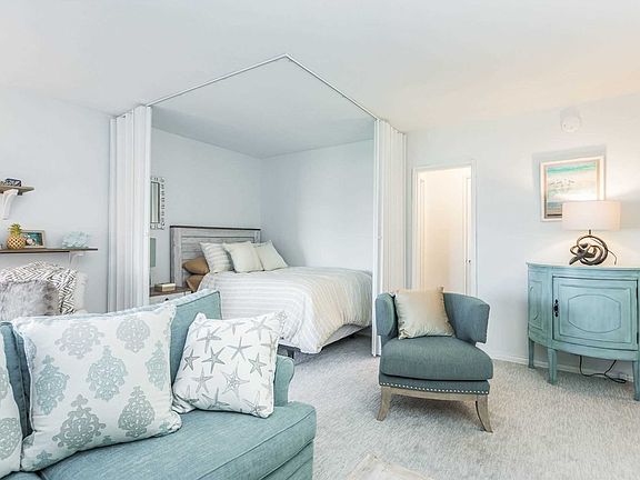 4th image of 560 W Broadway APT 2E