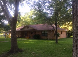279 Holly Bay Cir, Hemphill, TX 75948