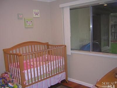 5th image of 5040 Lakeview Cir