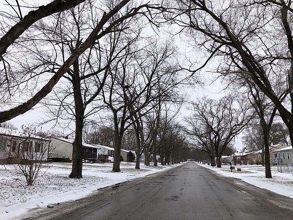 4th image of 22236 Clyde Ave