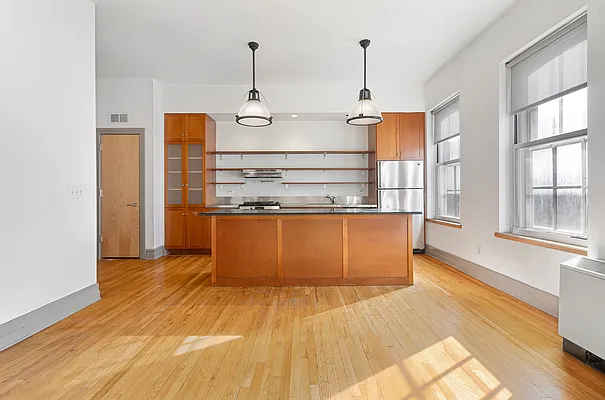 Rented by Find What’s Rare | media 10