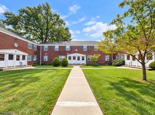 38B Colfax Mnr, Roselle Park, NJ 07204