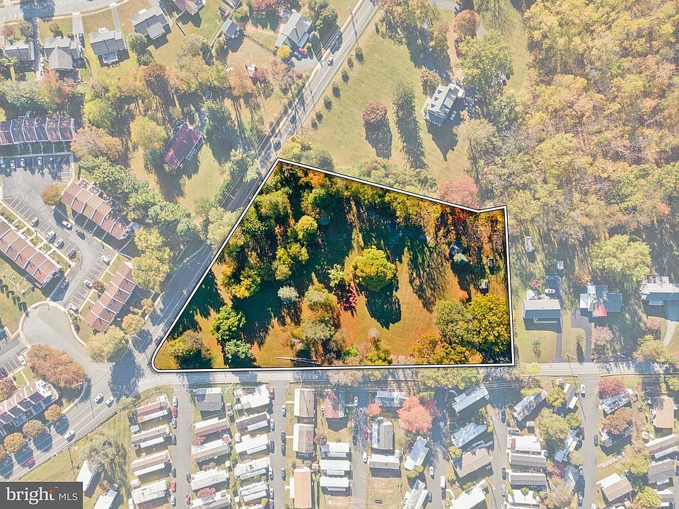 1st image of 887 Red Hill Rd