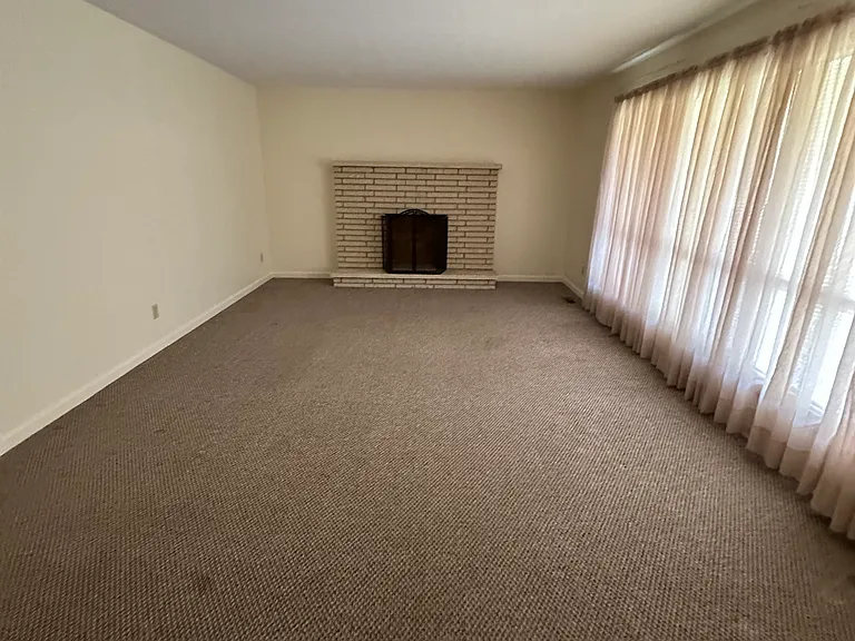 4100 Homestead Dr — Photo 11