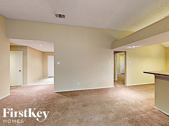 3rd image of 2617 Woodlark Dr
