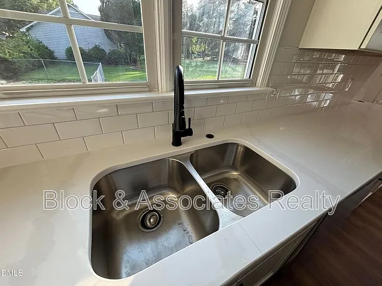 170 Devin Dr — Photo 19