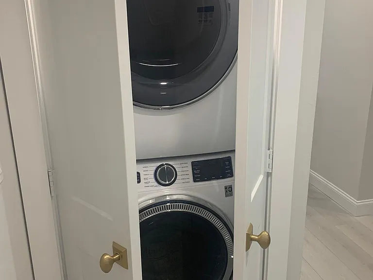 1 Beach Dr SE #801 — Photo 26